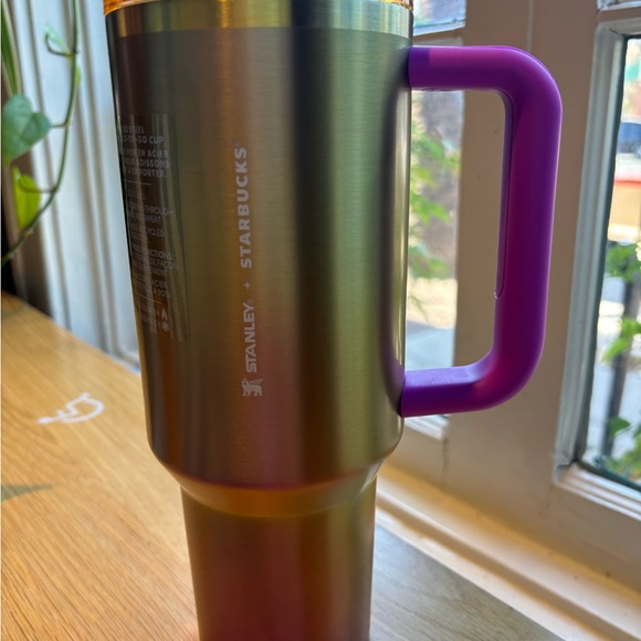 Stanley x Starbucks Limited Edition 40 oz Purple and Gold Chrome 5/7 Release - Picture 4 of 5